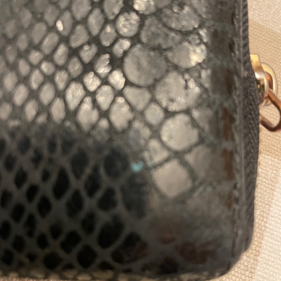 Micheal Kors large zip Python snake embossed wallet - Picture 5 of 8